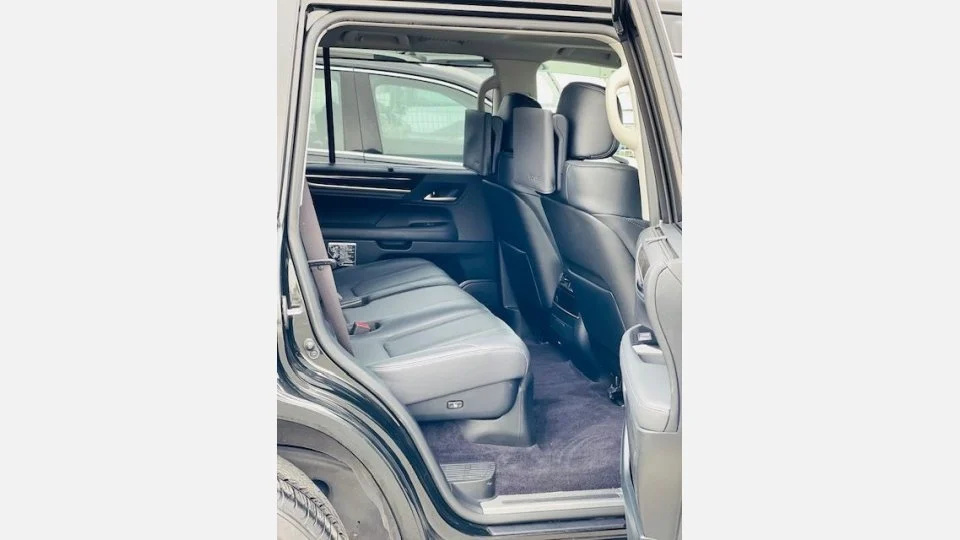 Lexus LX 570 Right Hand Drive 5.7 Petrol Automatic Full Option