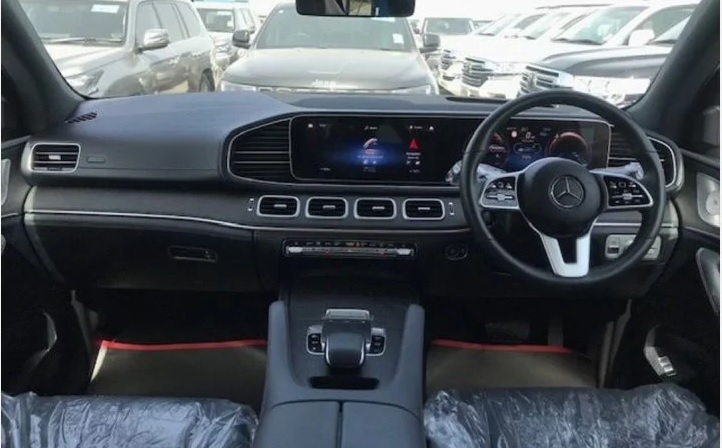 Mercedes-Benz GLE 300 AMG Line Right Hand Drive AM Diesel Automatic Full Option